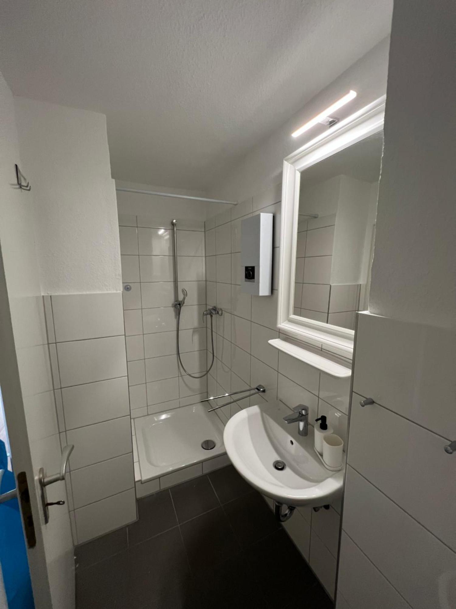 Emas4 Wohnung Mit 2 Einzelbetten, Kueche Κρέφελντ Εξωτερικό φωτογραφία